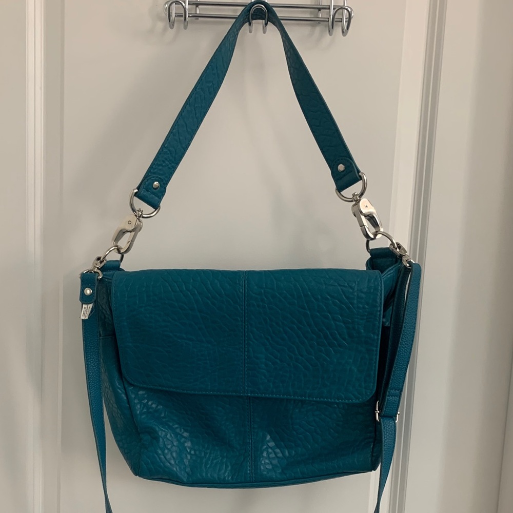Jewell By Thirty One Teal Pebbled Purse